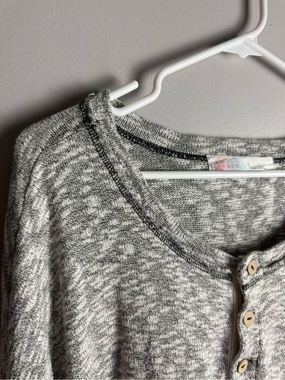 Free People Beach Sleep to Dream Slouchy Grey Knit Henley Pullover Womens SZ L